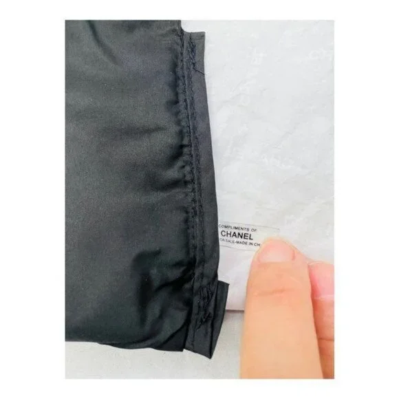 Chanel Gift Bag Set Authentic Pouch Tissue Paper and Gift Bag - Picture 3 of 9